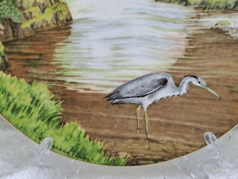Vintage 1987 Royal Doulton Decorative Plate Waterside Series `The Heron` -WITH WIRE HANGER