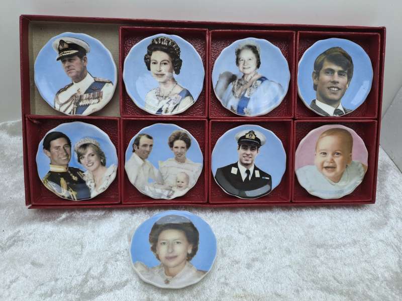 Vintage Circa 1981 The Royal Family set of 8 plus 1-St.George Fine China mini Plates