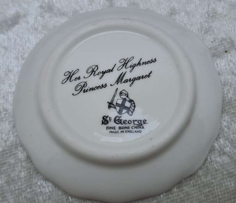 Vintage Circa 1981 The Royal Family set of 8 plus 1-St.George Fine China mini Plates
