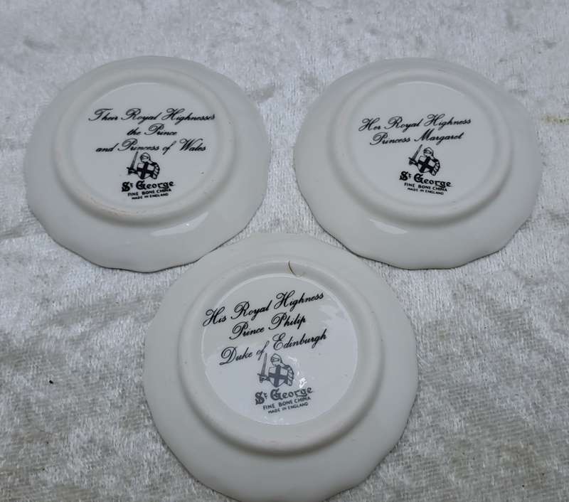 Vintage Circa 1981 The Royal Family set of 8 plus 1-St.George Fine China mini Plates