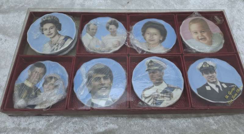 Vintage Circa 1981 The Royal Family set of 8 plus 1-St.George Fine China mini Plates