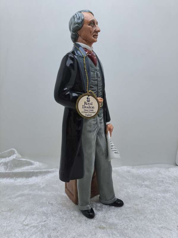 Vintage 1986 Statesman HN2859  Royal Doulton Figurine-Excellent Condition