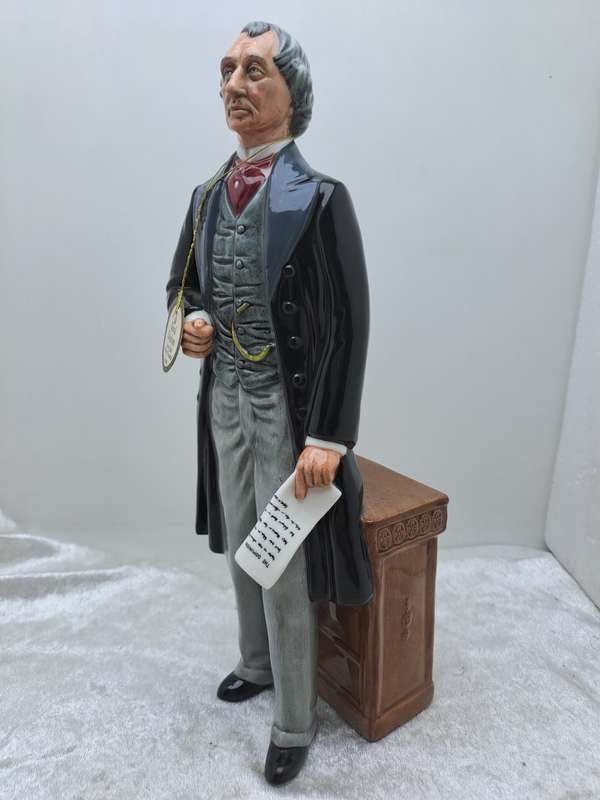Vintage 1986 Statesman HN2859  Royal Doulton Figurine-Excellent Condition