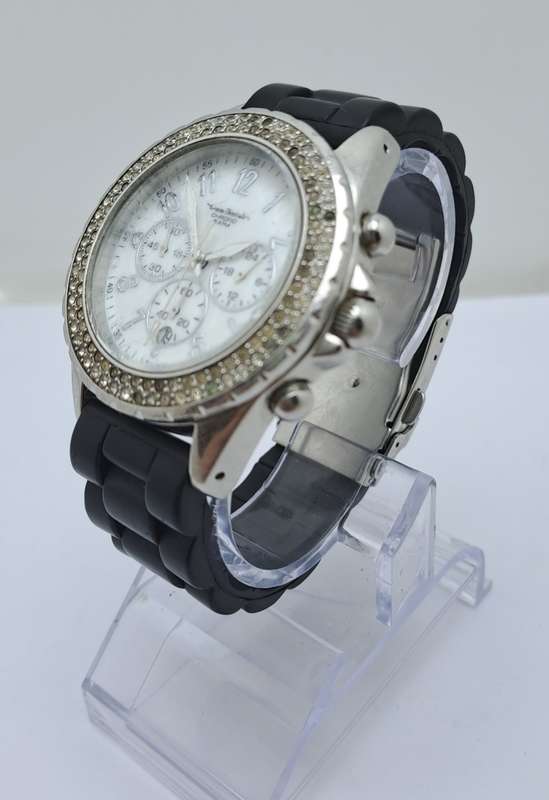Pre-Owned Yves Bertelin Chrono 5 ATM fashion Watch - Working -Lens scratched