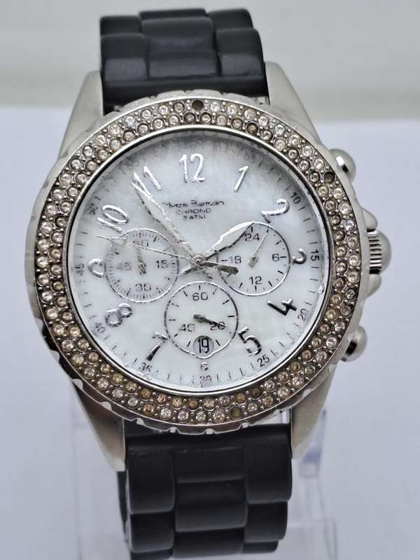 Pre-Owned Yves Bertelin Chrono 5 ATM fashion Watch - Working -Lens scratched