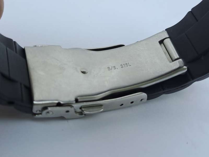 Pre-Owned Yves Bertelin Chrono 5 ATM fashion Watch - Working -Lens scratched