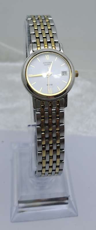Vintage Citizen WR50 Quartz Ladies Watch -Working -Back Cover engraved -Boxed