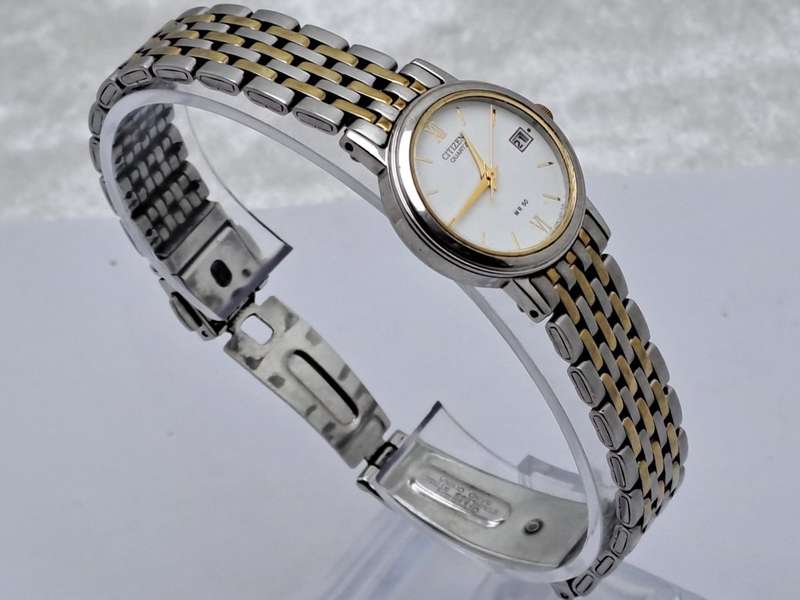 Vintage Citizen WR50 Quartz Ladies Watch -Working -Back Cover engraved -Boxed