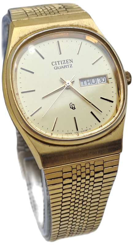 Vintage 1980`s Citizen Quartz  Mens watch 1250-212361-Y Gold tone Day/Date Watch working in case
