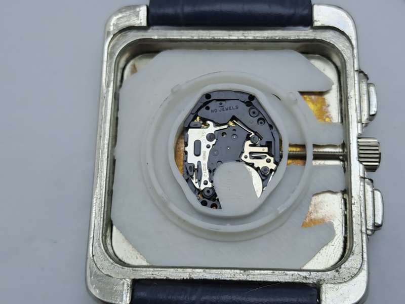 Pre-Owned VOUX Quartz watch Japan Movement K-20094