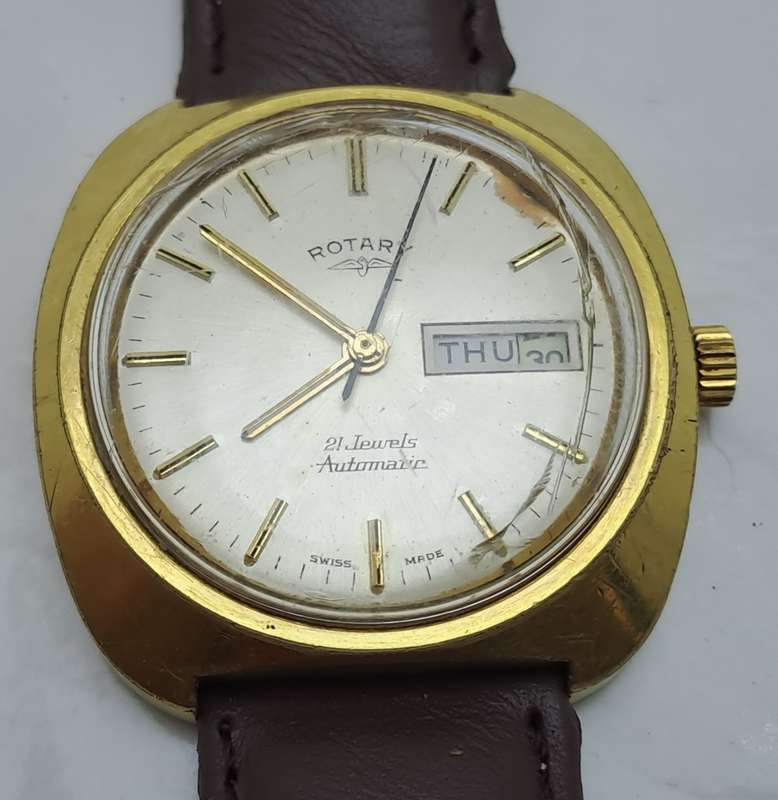 Vintage Mens Swiss ROTARY Day/Date Automatic Watch -21 Jewels -Working -need new Lens