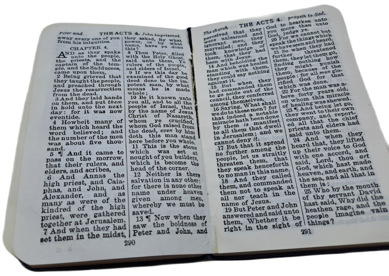 1930`s Pocket Testament League New Testament with Color demostations.