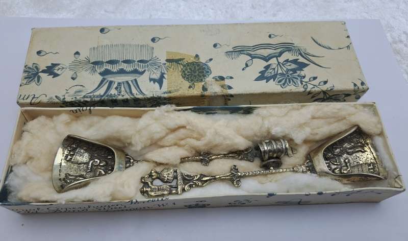 2  Vintage Royal Copenhagen Pictorial Caddy Spoons -Boxed-Made in Holland