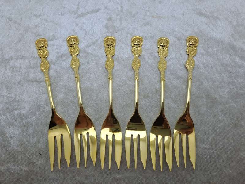 6 EETRITE 24KT Gold Plated Cake Forks. 14cm