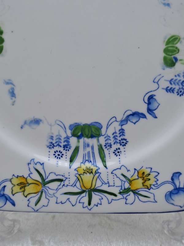 Vintage English Superior BELL CHINA `Bouquet` Plate 162mm x 162mm