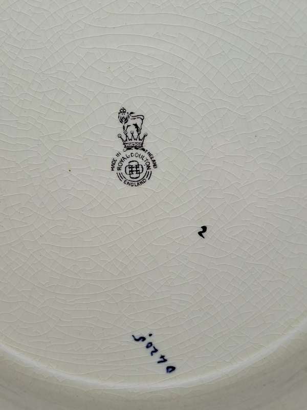 Vintage C1930-1940 Royal Doulton D.4205 `Kookaburra`` Plate- 26cm