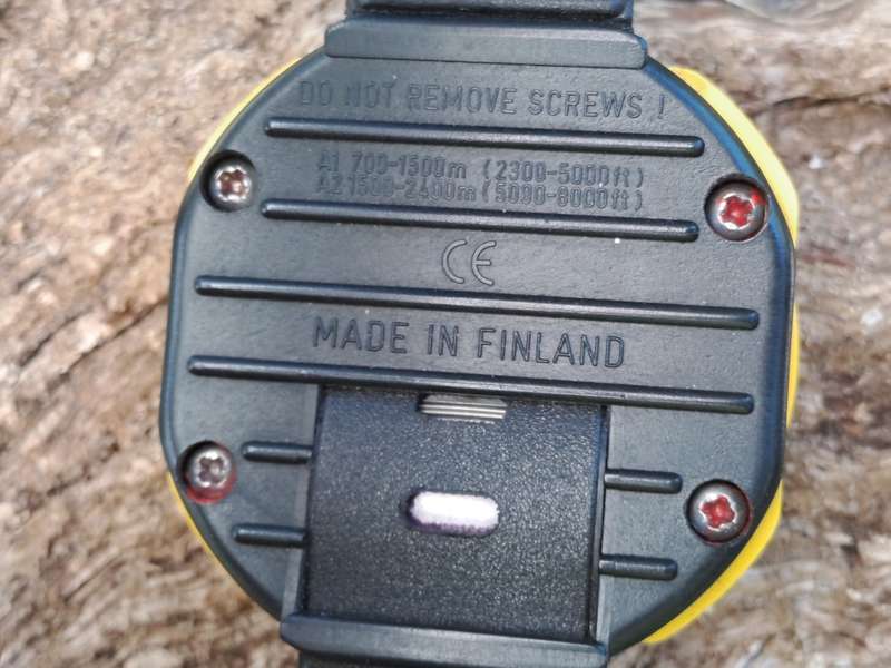 Pre-owned Suunto Octopus II Dive Computer -Working -Good condition -with scratch Guard.