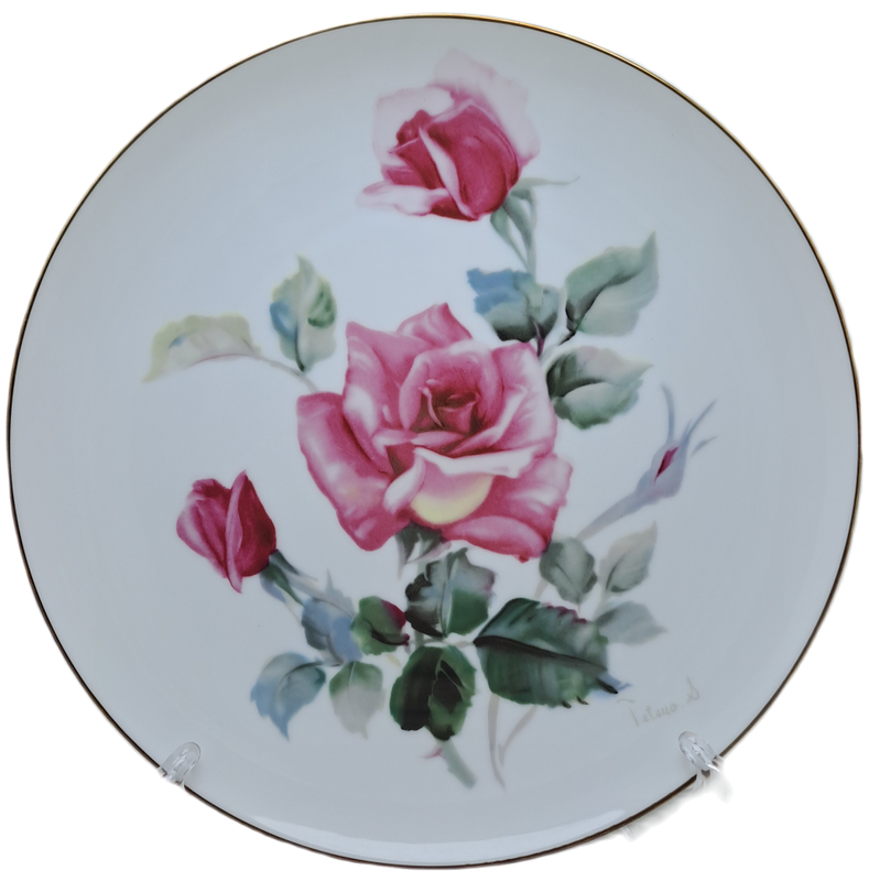 Vintage Noritake `NIPPON TOKI KAISHA` Wall Plate Pink roses -still in Original Packaging- 26.6cm