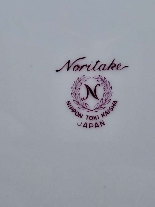 Vintage Noritake `NIPPON TOKI KAISHA` Wall Plate  -still in Original Packaging- 26.6cm