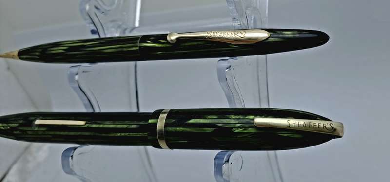 1930`s Sheaffer Fountain Pen and Mechanical Pencil set in Case Made in the USA-see condition