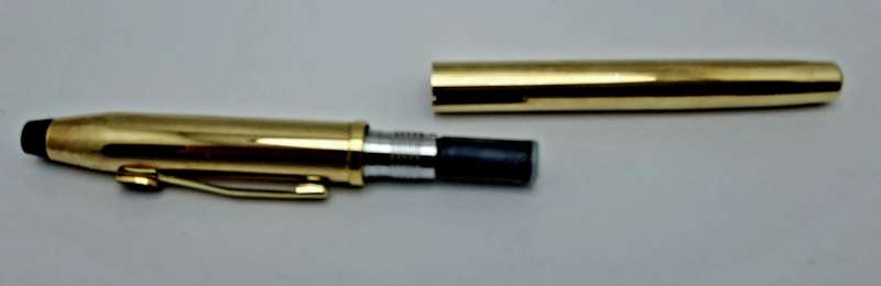Vintage Cross 10kt Rolled Gold Fountain Pen with 18kt 750  Nib-Ink tested -extra converter in Case.