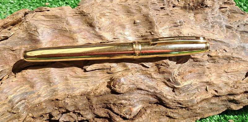 Vintage Gold plated White Dot Sheaffer Rollerball Pen - No Case - Ink is good -USA