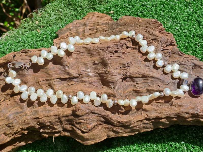 Vintage Genuine Pearl Necklace with Genuine Amethyst 925 Sterling Silver Pendant. 43cm