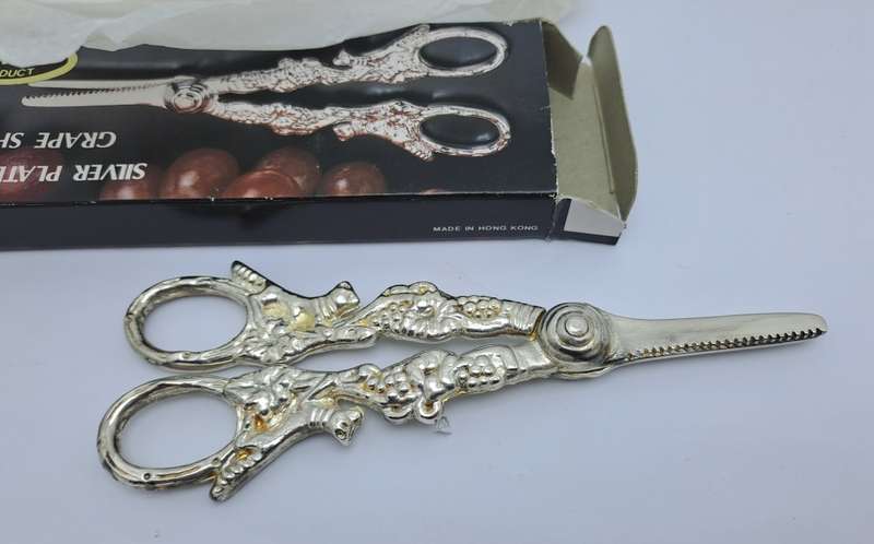 Vintage Elweco Silver Plated Grape Shears -boxed