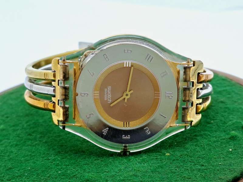 Pre-Owned 2004 Swiss Made Ladies SKIN Swatch watch working