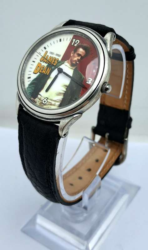 1993 Limited Collector`s Edition FOSSIL James Dean Watch & Keyring Set- in Box with Certificate.