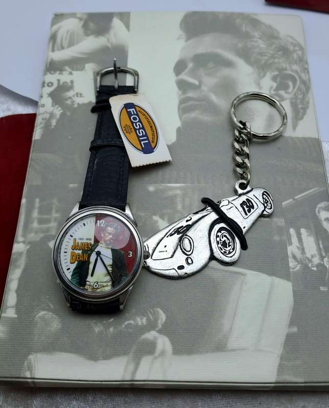 1993 Limited Collector`s Edition FOSSIL James Dean Watch & Keyring Set- in Box with Certificate.