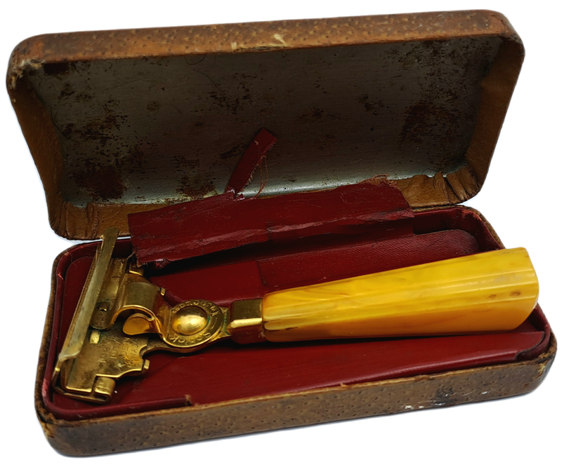 Vintage 1937 Patent Schick Safety Razor made in Canada - in tin -No Key