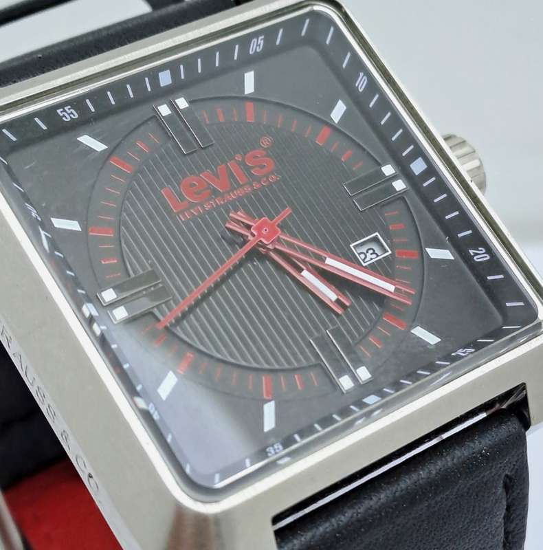 Pre-owned Unused Men`s Levi`s LTE 0102 Quartz watch Red Loop Collection by Strauss & Co.
