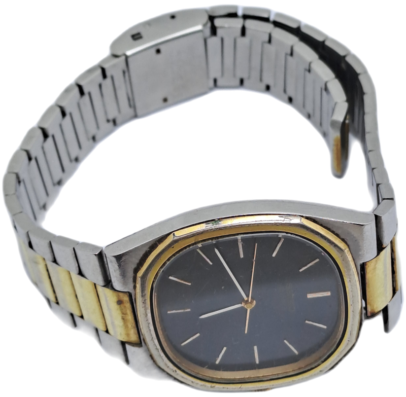 Pre-owned Vintage 1980`s Men`s Seiko Quarts -Working- Back cover engraved.