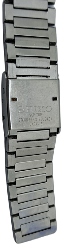 Pre-owned Vintage 1980`s Men`s Seiko Quarts -Working- Back cover engraved.