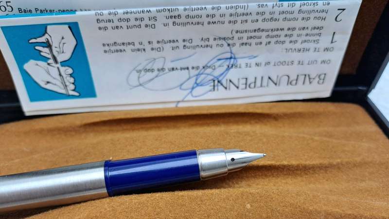 Pre-owned Parker 25 Stainless steel Fountain Pen and Ball point Pen in Parker Case