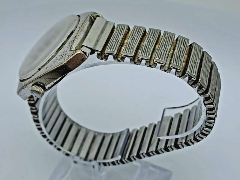Vintage Men`s BUREN Automatic 25 Rubis Swiss Watch -Need Service -see more
