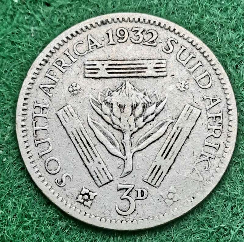 1932 South Africa Silver (.800) 3 Pence  - George V 3D Circulated