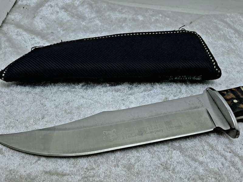 Pre-Owned USA Saber A15 Survival Knife with Sheath -Columbia Jinlang Co.