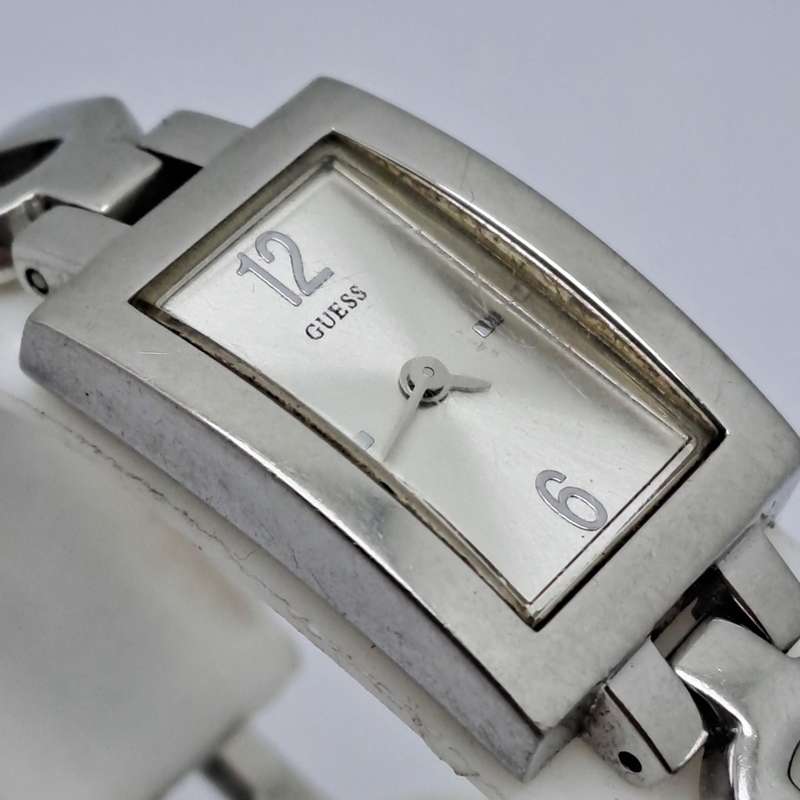 Pre-owned Ladies GUESS Quartz Stainless Steel watch - Working-Japan Movement