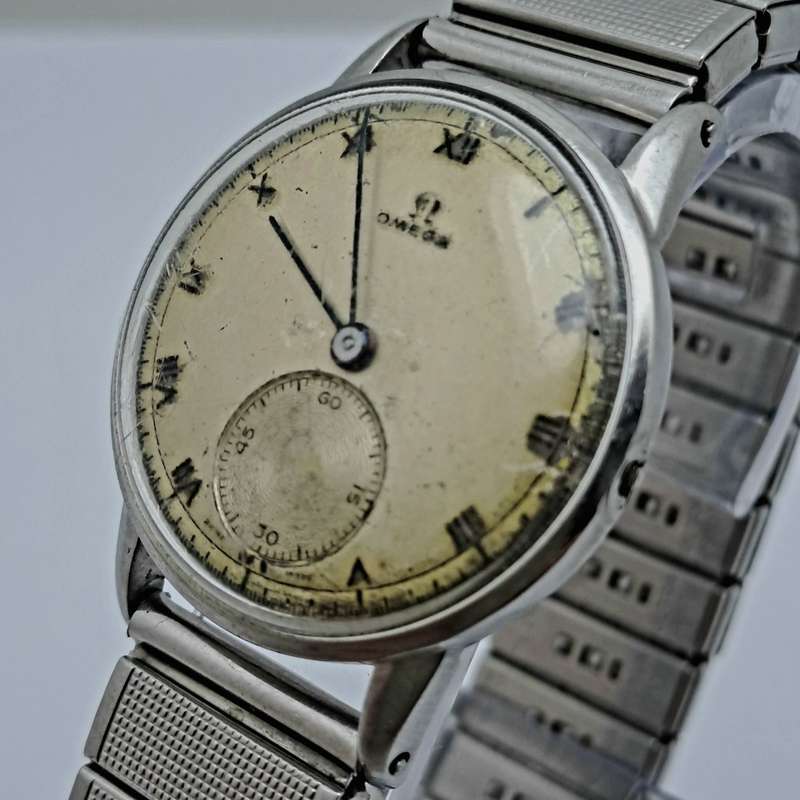 Vintage 1930`s Omega Windup watch -WORKING but needs Restoration 15 Jewels