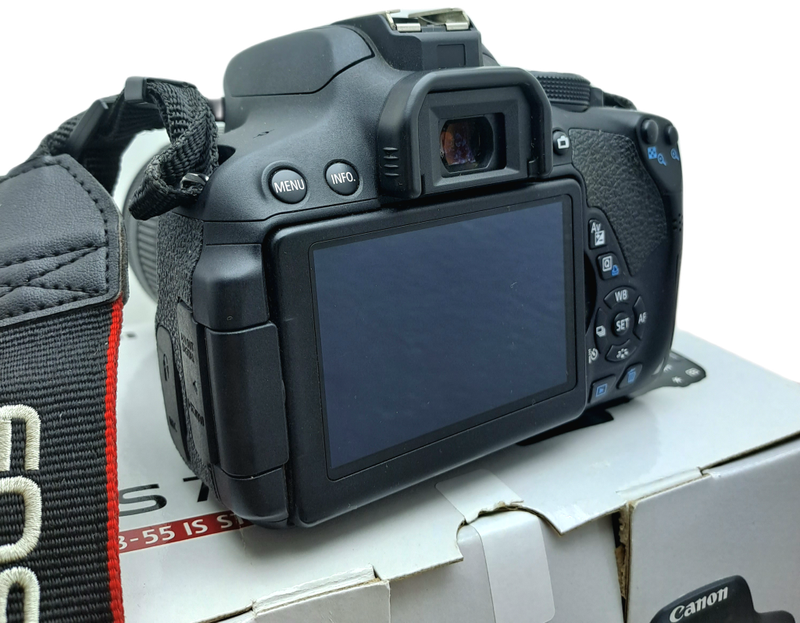Pre-Owned Canon EOS 700D COMPLETE Camera Kit in original Packaging With 2 Lenses