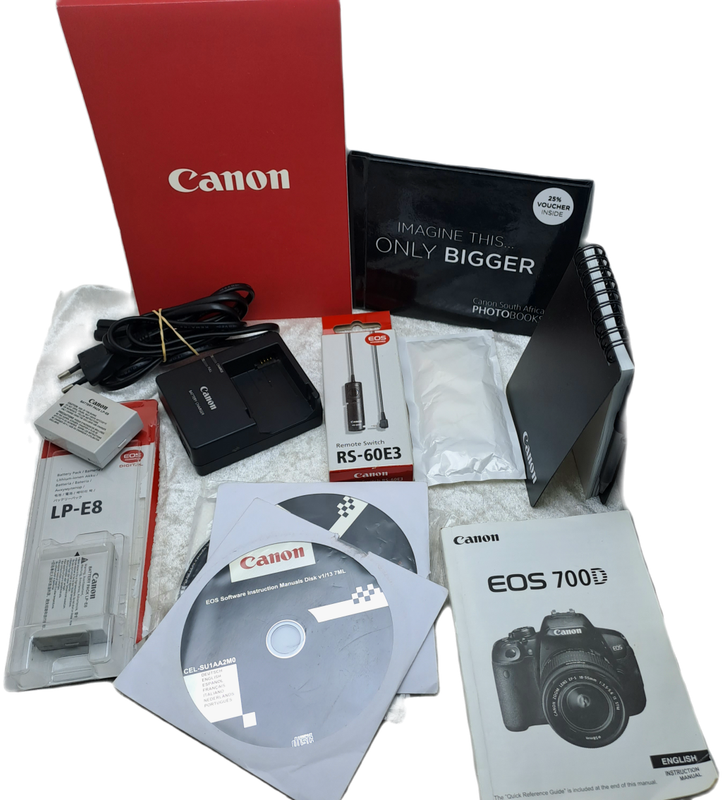 Pre-Owned Canon EOS 700D COMPLETE Camera Kit in original Packaging With 2 Lenses