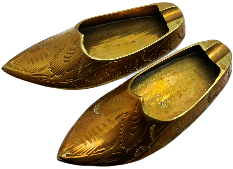 A Pair of Vintage Brass Shoe Ashtrays 8,5cm