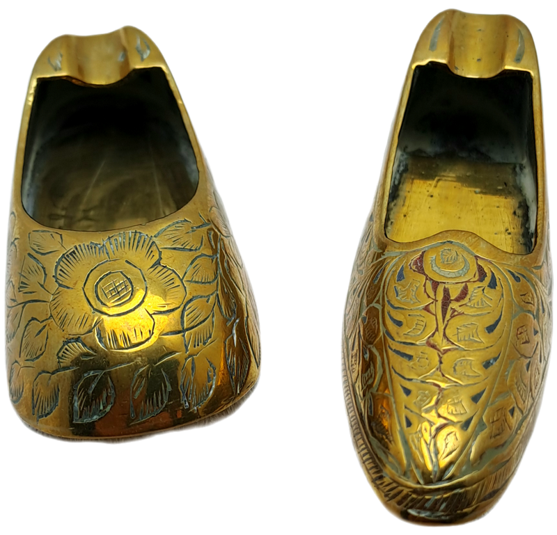 2 Different Brass Shoe Ashtrays  Made in India 10cm and 8,8cm