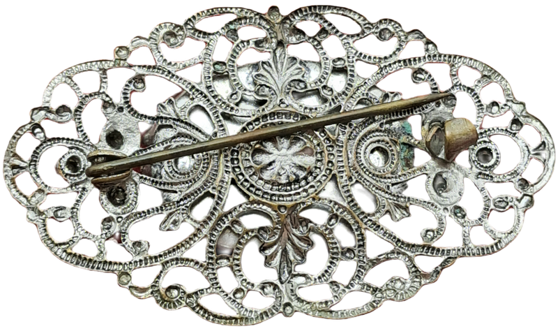 Vintage Metal Brooch -5,2cm x3cm