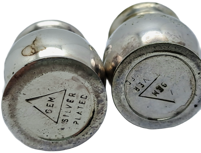 Vintage G.E.M Silver plated Salt & Peppar Set - 37x26mm