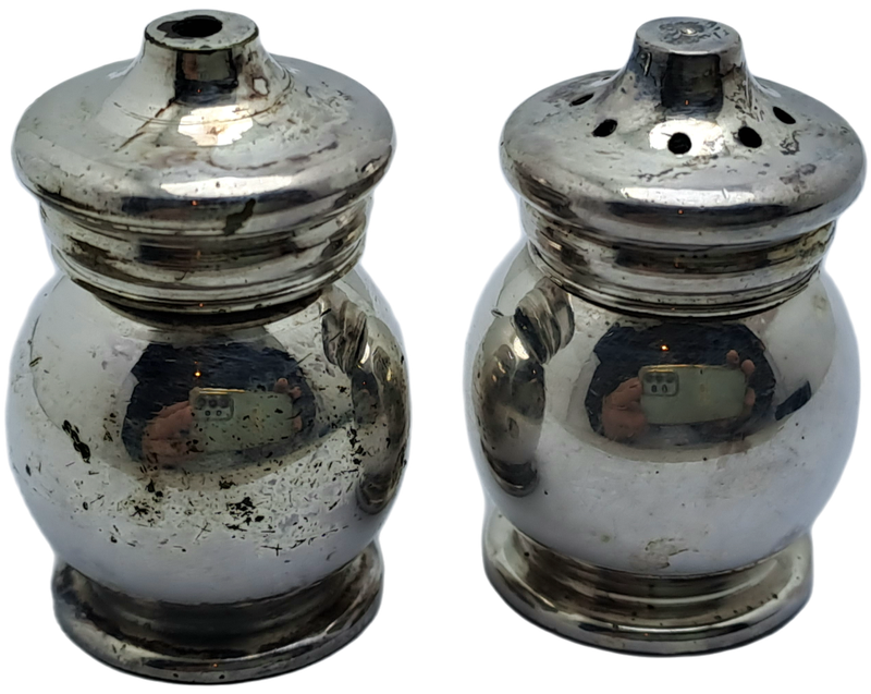 Vintage G.E.M Silver plated Salt & Peppar Set - 37x26mm