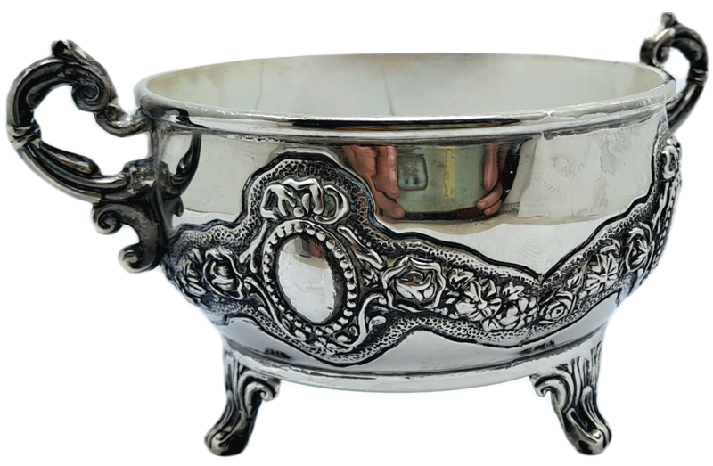 Vintage Silver plated  Dish with Glass tray 7cm high x 13,5cm x 9,5cm