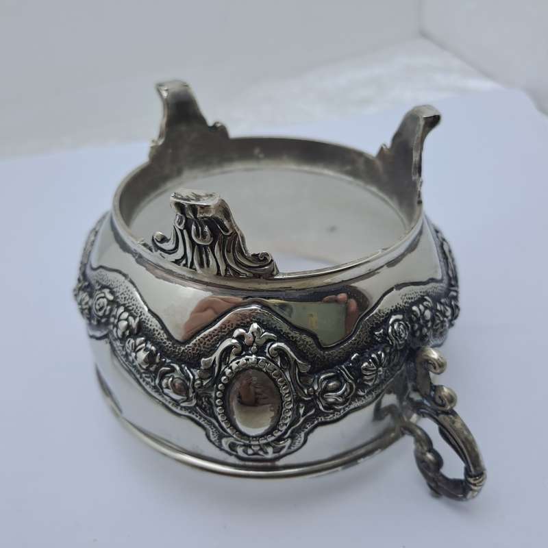 Vintage Silver plated  Dish with Glass tray 7cm high x 13,5cm x 9,5cm